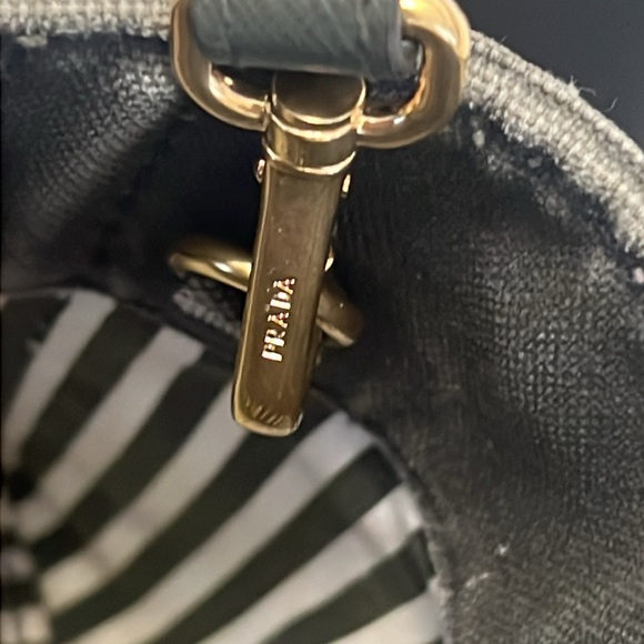 Authentic Prada bag with strap 2 way - Picture 5 of 17